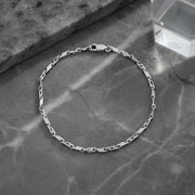 Elegant Twist Link Bracelet