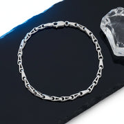 Elegant Triangle Link Bracelet