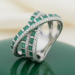 Emerald Baguette Crisscross Ring - 925 Silver Statement